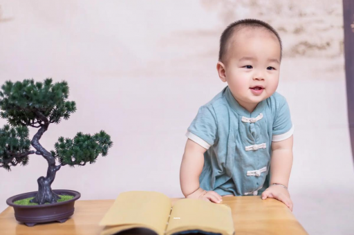 丹东宝宝多大可以吃辅食